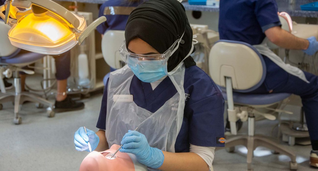 How Should I Select a Dentist in Liverpool?