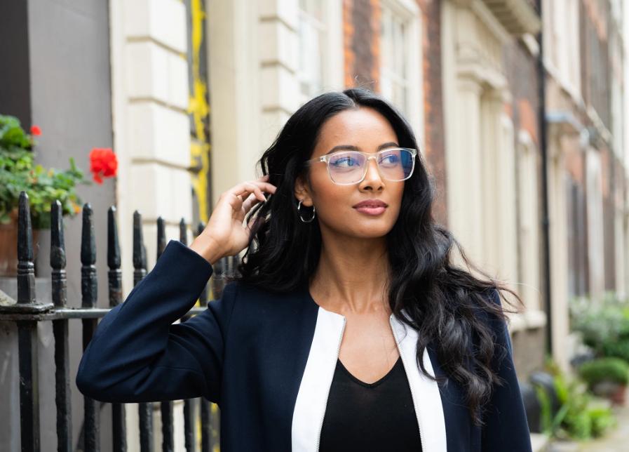 The Benefits of Blue Blocking Glasses: Protecting Your Eyes from Harmful Light